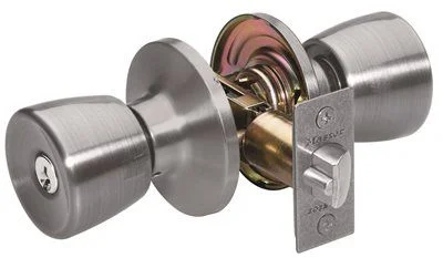 Track lighting with multiple heads for flexibilityMaster Lock Entry Lock Polished Brass